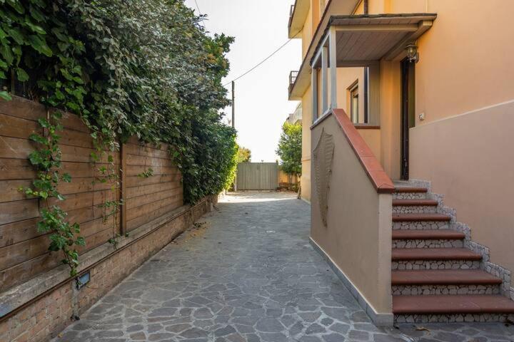 Appartamento Fronte Mare Con Parcheggio Privato ペスカーラ エクステリア 写真